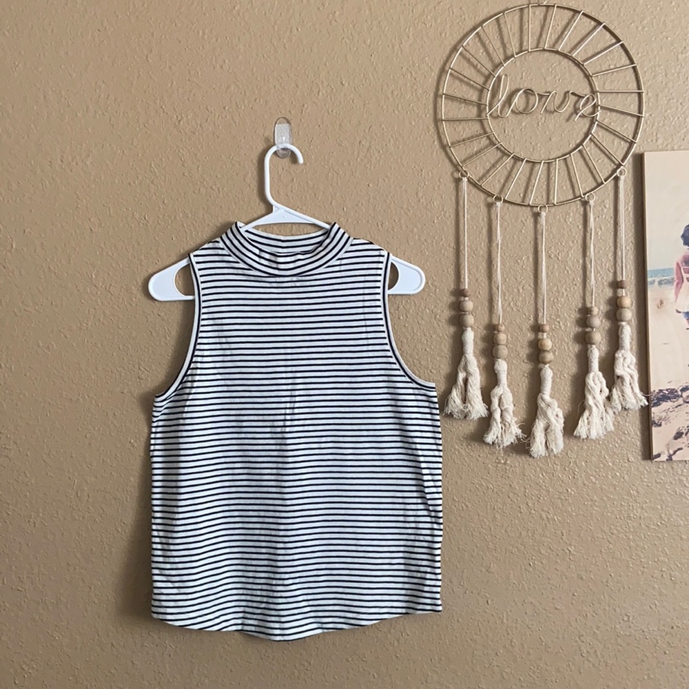 Universal Thread striped top